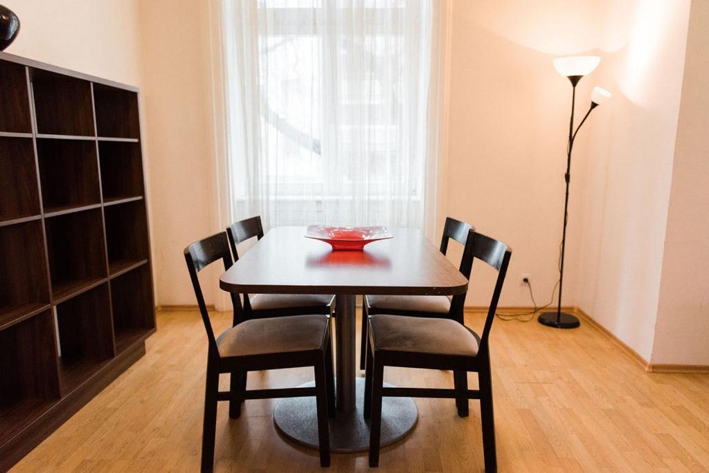 Lion Apartments In Historical Center, Bratislava Old Town Екстер'єр фото