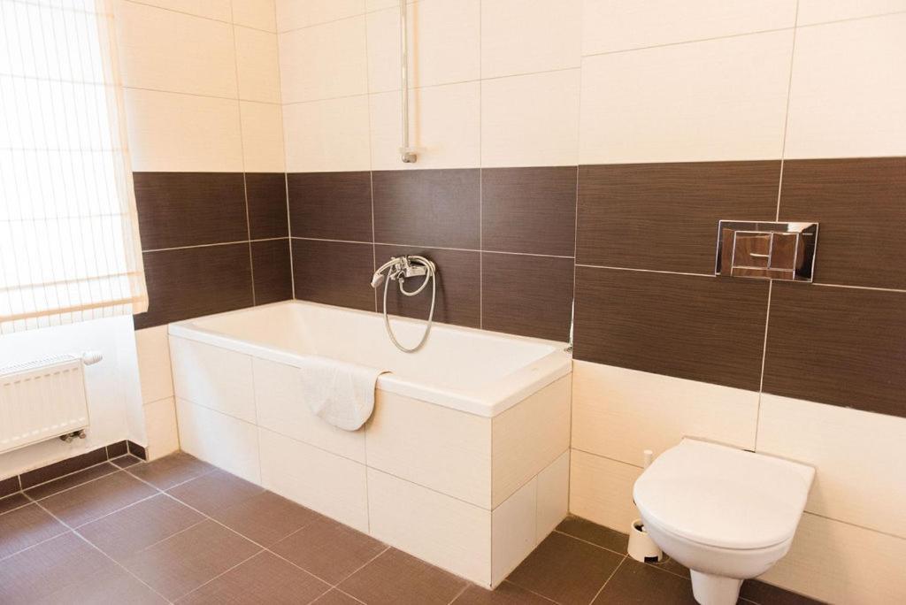 Lion Apartments In Historical Center, Bratislava Old Town Екстер'єр фото