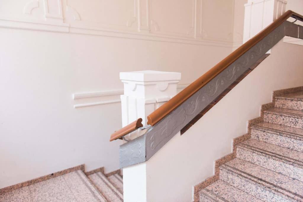 Lion Apartments In Historical Center, Bratislava Old Town Екстер'єр фото