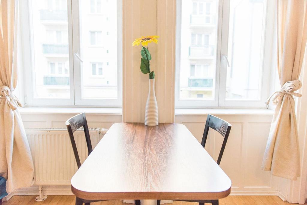 Lion Apartments In Historical Center, Bratislava Old Town Екстер'єр фото