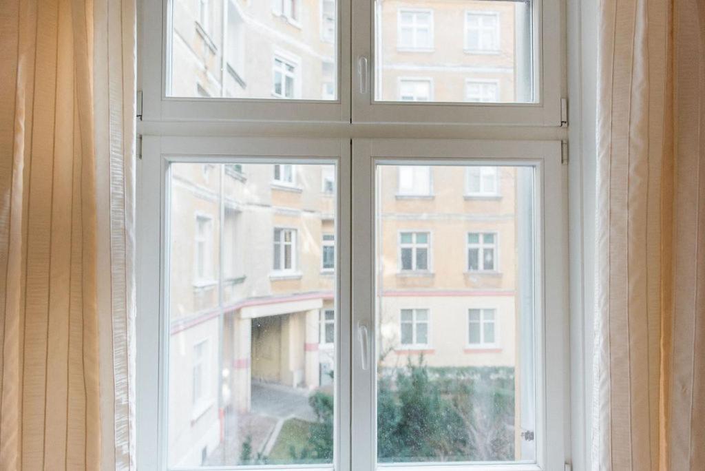 Lion Apartments In Historical Center, Bratislava Old Town Екстер'єр фото